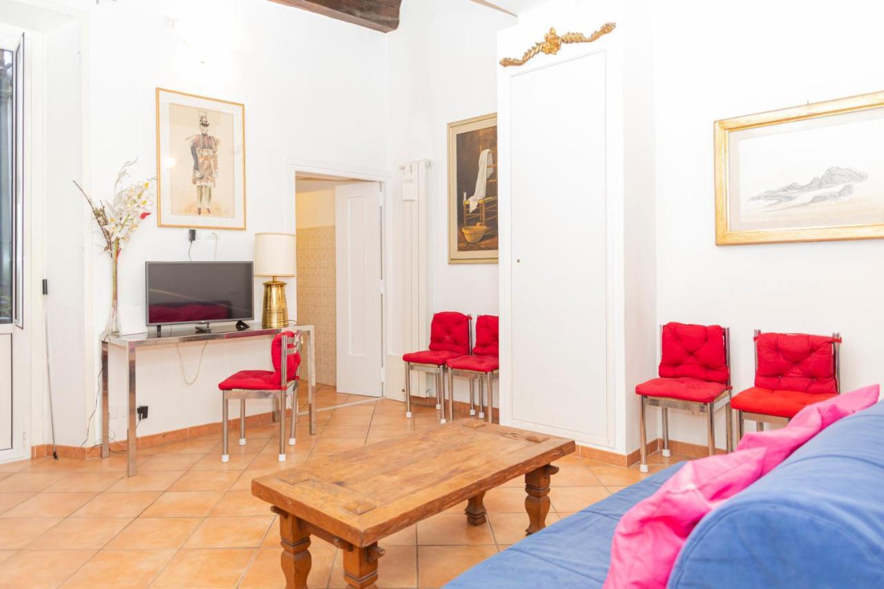 Piazza Farnese Apartment